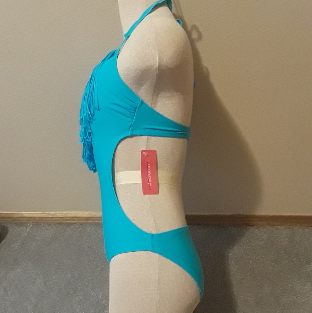 Bathing suits - Picture 2 of 3
